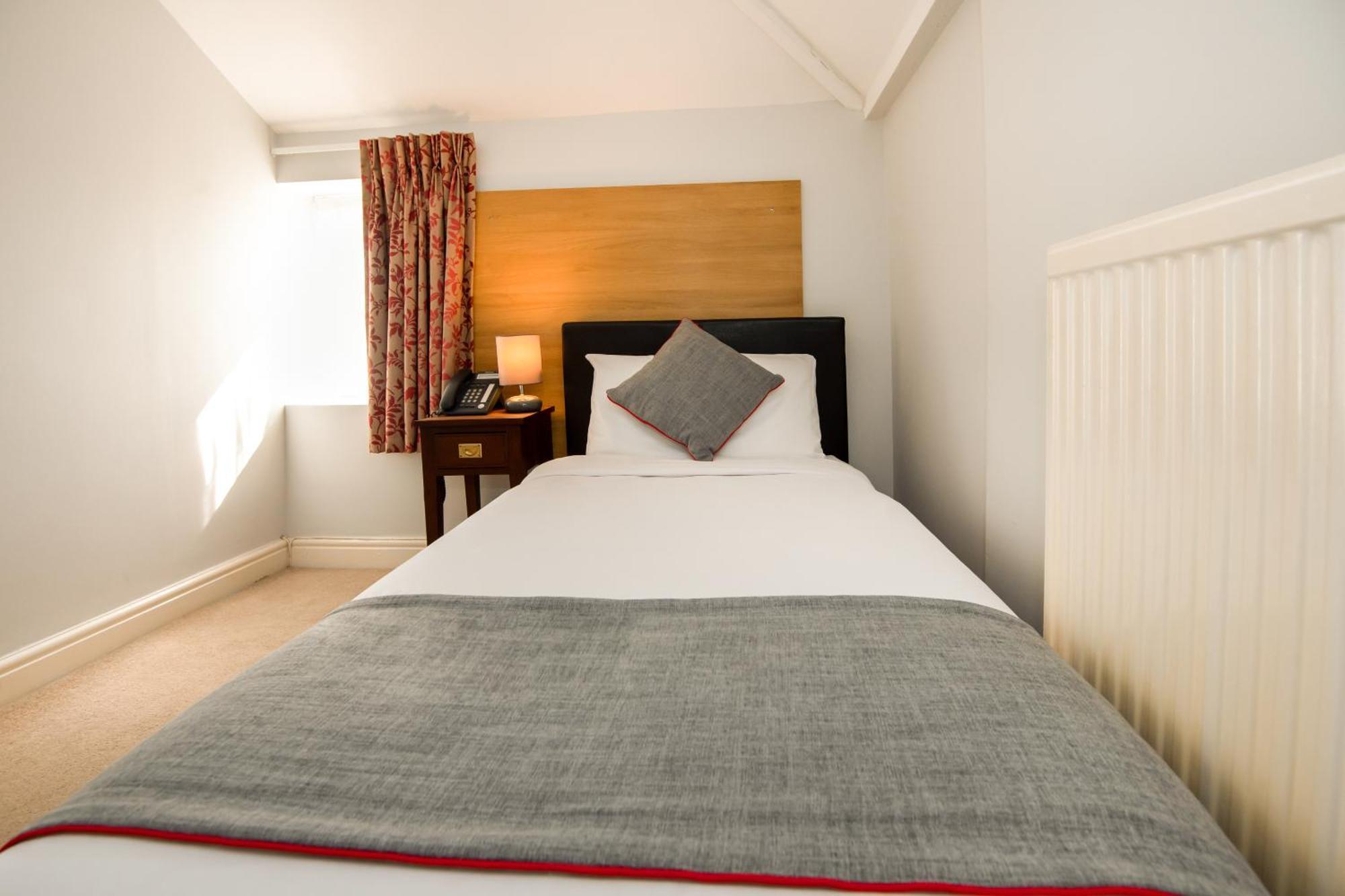 Oyo The Regency, Clifton Bristol Hotell Exteriör bild