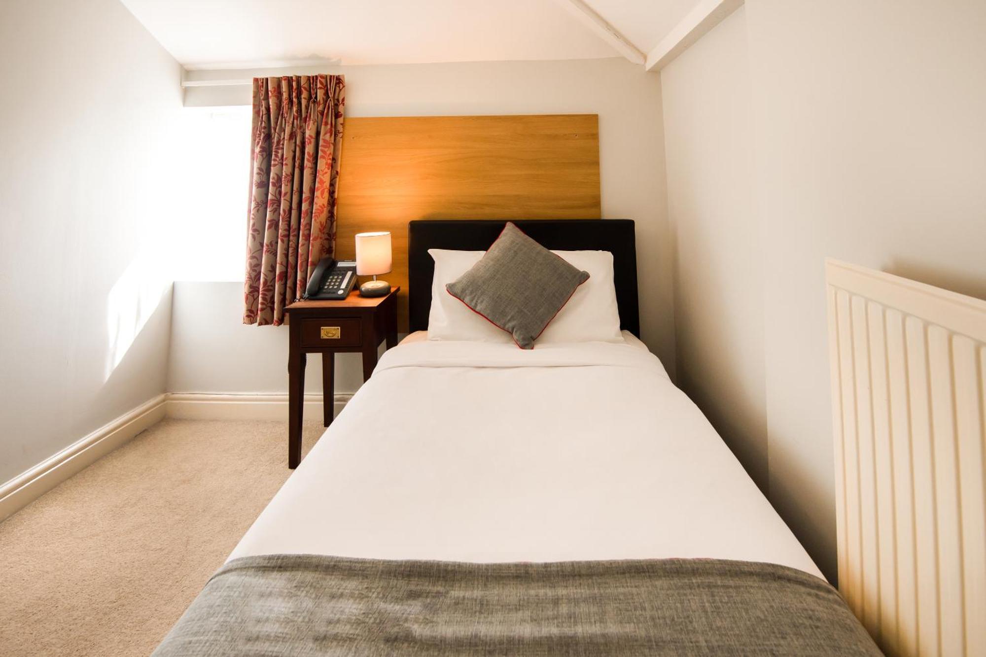 Oyo The Regency, Clifton Bristol Hotell Exteriör bild