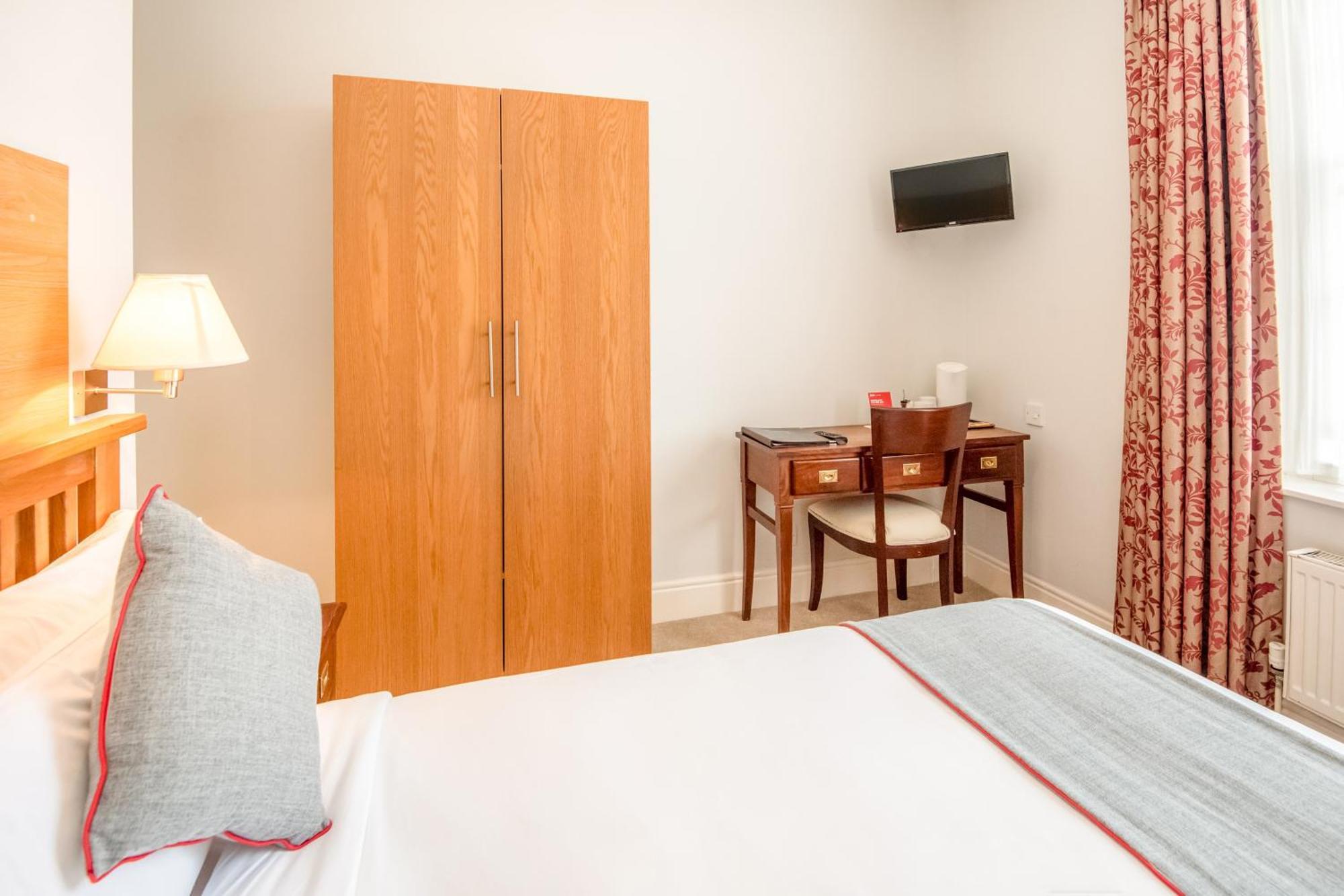 Oyo The Regency, Clifton Bristol Hotell Exteriör bild