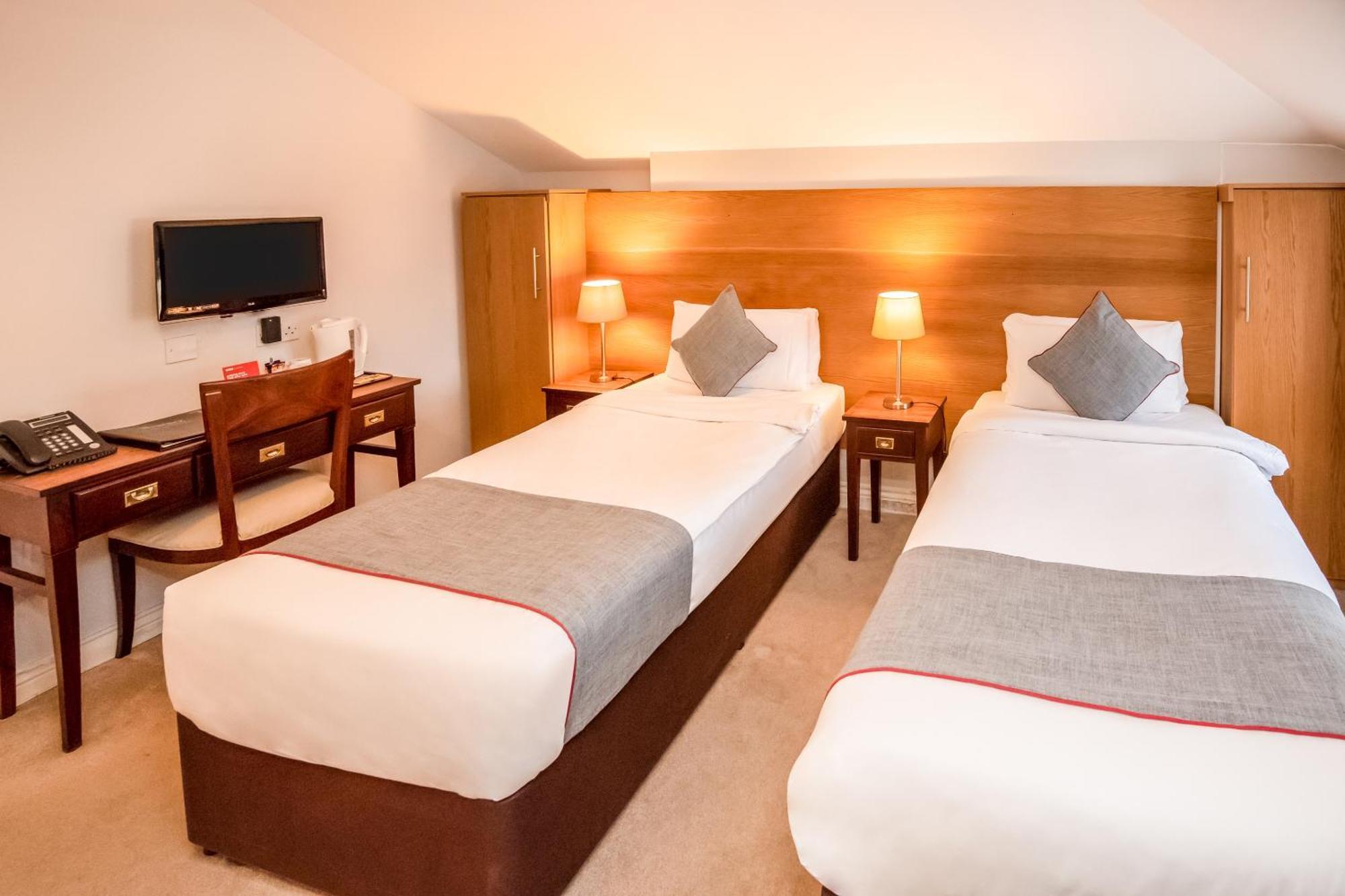 Oyo The Regency, Clifton Bristol Hotell Exteriör bild