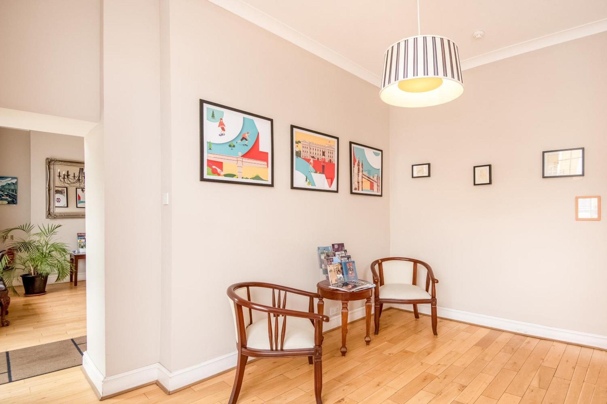 Oyo The Regency, Clifton Bristol Hotell Exteriör bild