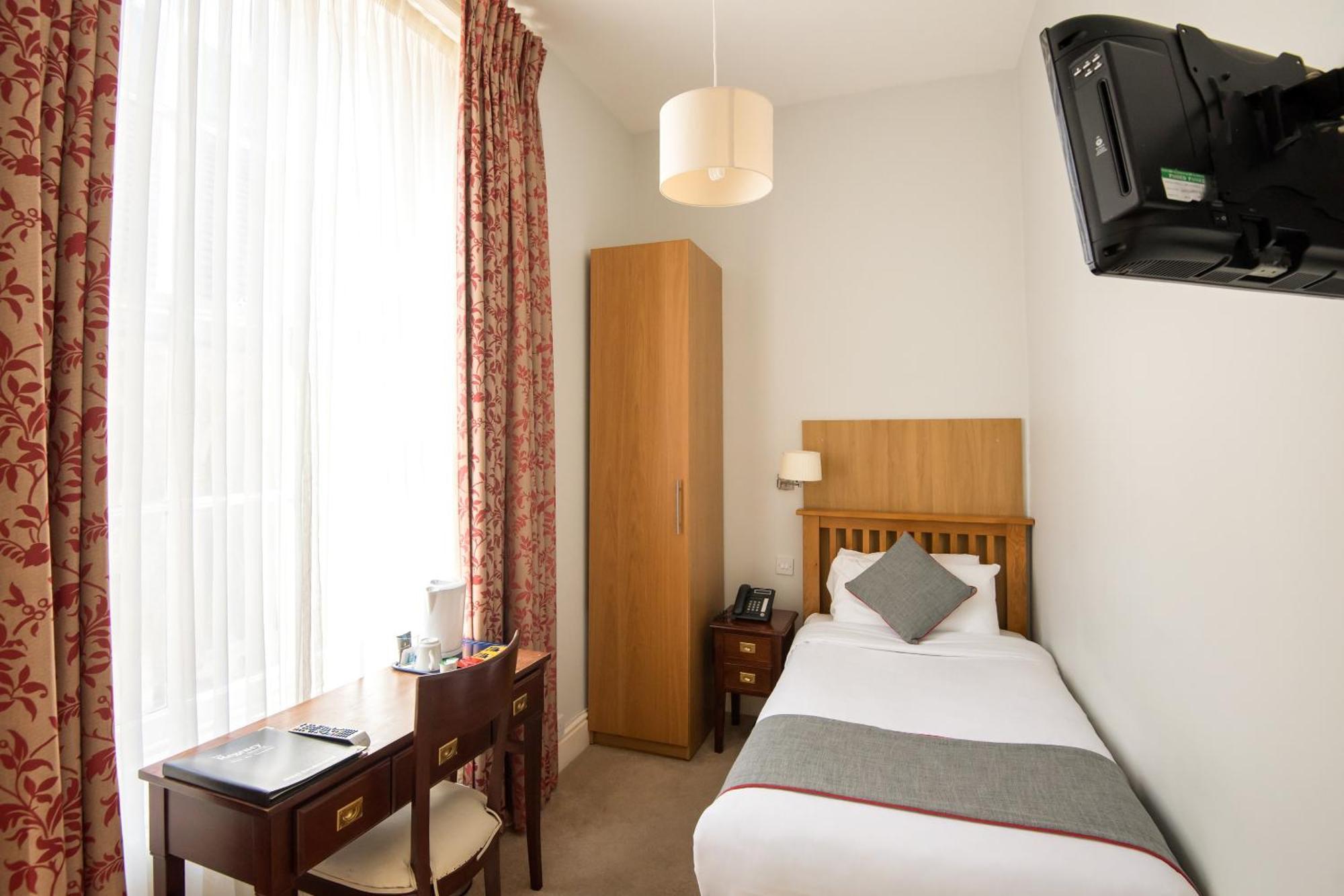 Oyo The Regency, Clifton Bristol Hotell Exteriör bild
