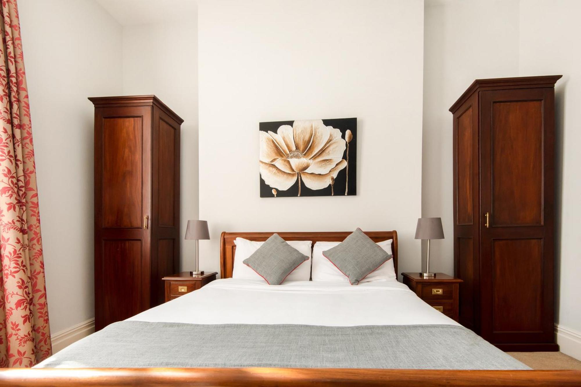 Oyo The Regency, Clifton Bristol Hotell Exteriör bild